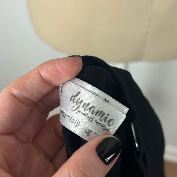 Dynamic Seamless Apparel Tank Top Ribbed Trendy OS - Picture 5 of 5